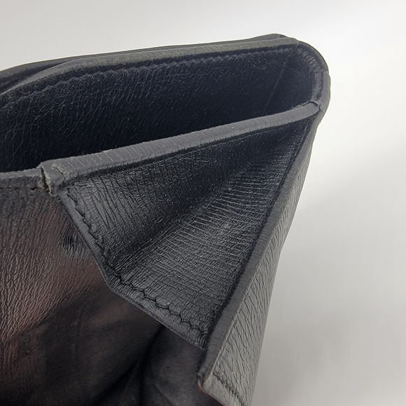 Authentic Preowned Gucci Bifold - Picture 10 of 16